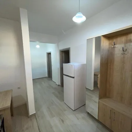 Garden Apartment *