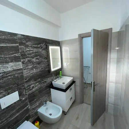 Garden Apartment *